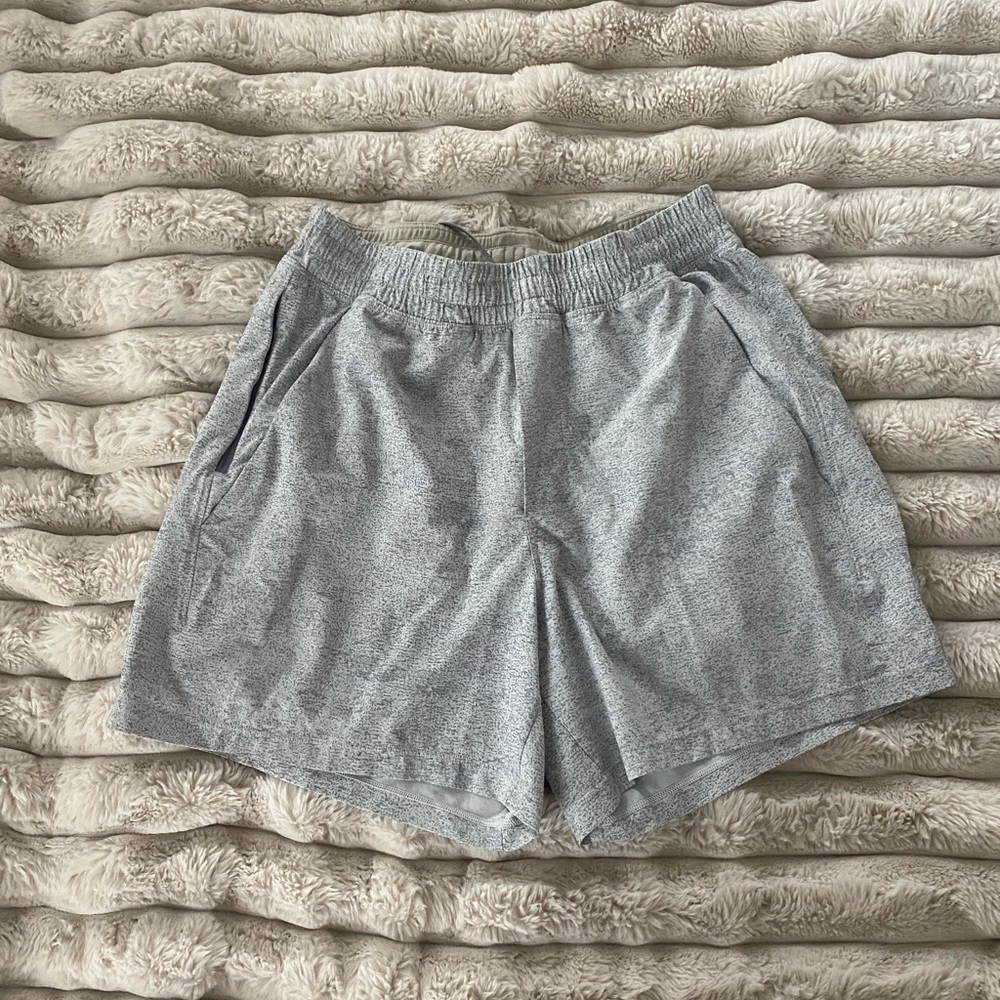 Lululemon Athletica | Men’s Gray Athletic Shorts | Size Small